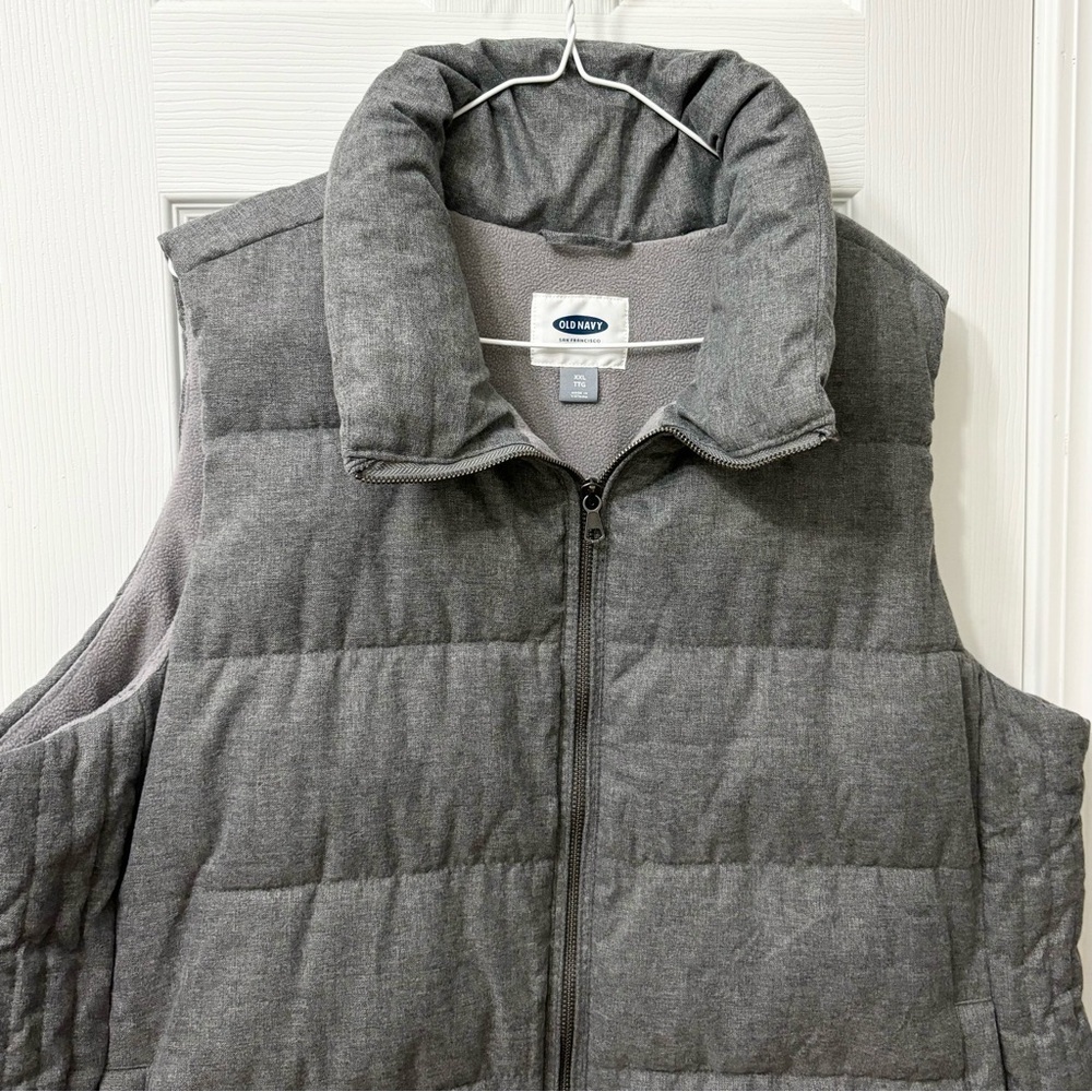 ➕ Old Navy Gray Quilted Frost Free Fleece Lined Puffer Vest Womens Plus Size XXL - Picture 3 of 6